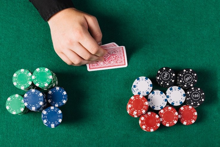 Bagan tingkat loyalitas aslitoto menampilkan manfaat progresif dari Member hingga Diamond